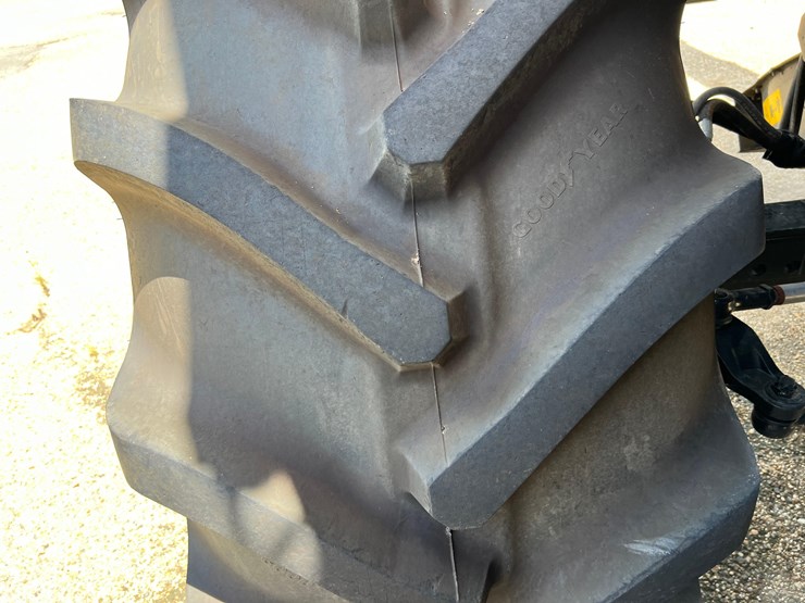 2023-new-holland-cr10.90-image-50