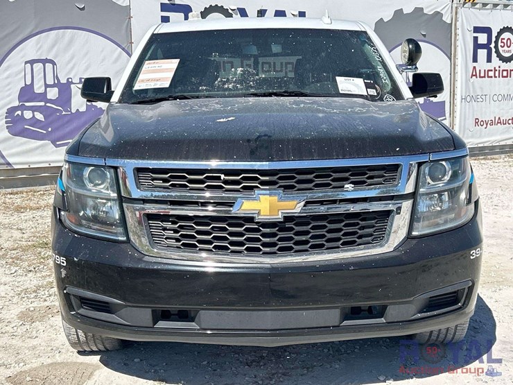 2018-chevrolet-tahoe-image-28