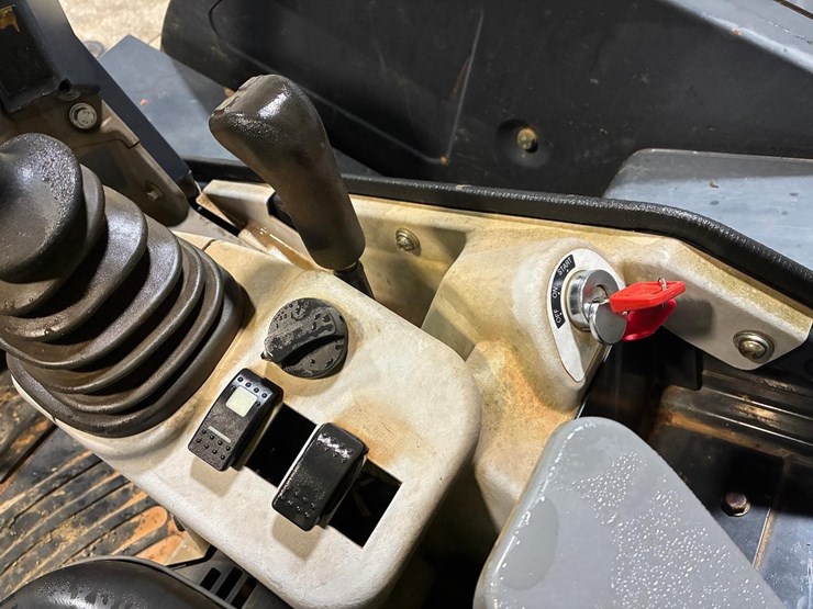 2016-deere-50g-image-23