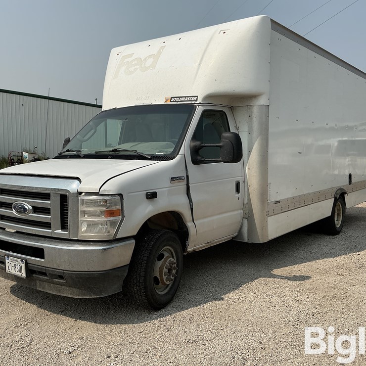2021 FORD E450