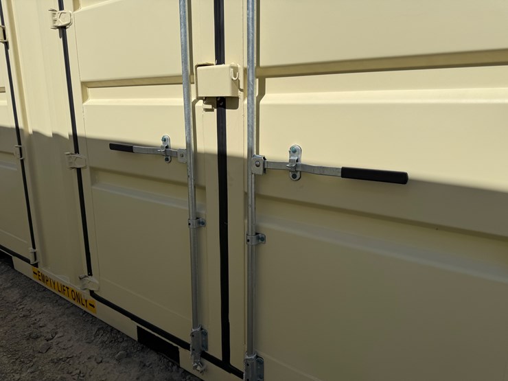 #26194-•-40'-shipping-container-cimu0763499-image-8