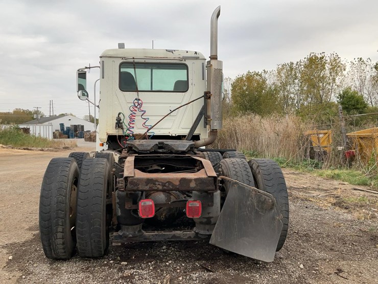 2004-mack-chn613-image-4