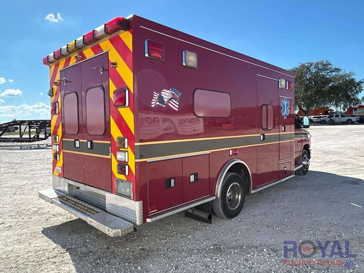 2009-ford-e450-image-3