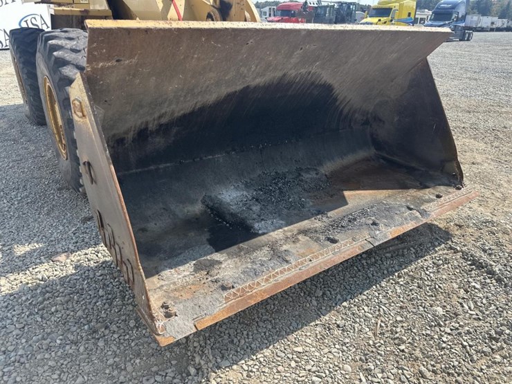 caterpillar-936-image-21