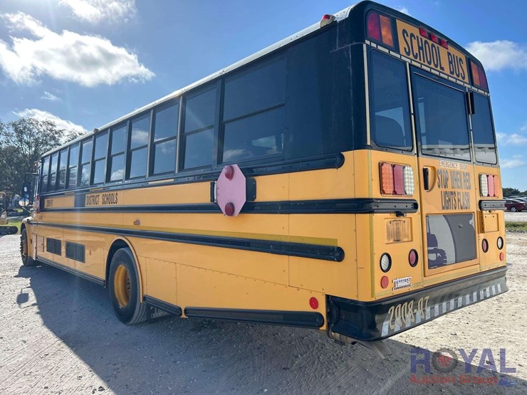 2009-freightliner-b2-image-4