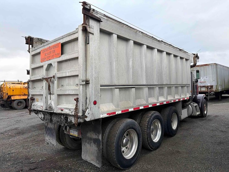 2003-peterbilt-357-image-3