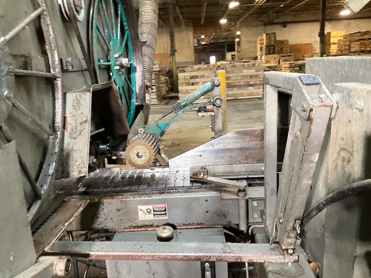 #130-•-wood-mizer-pallet-lumber-resaw-image-13