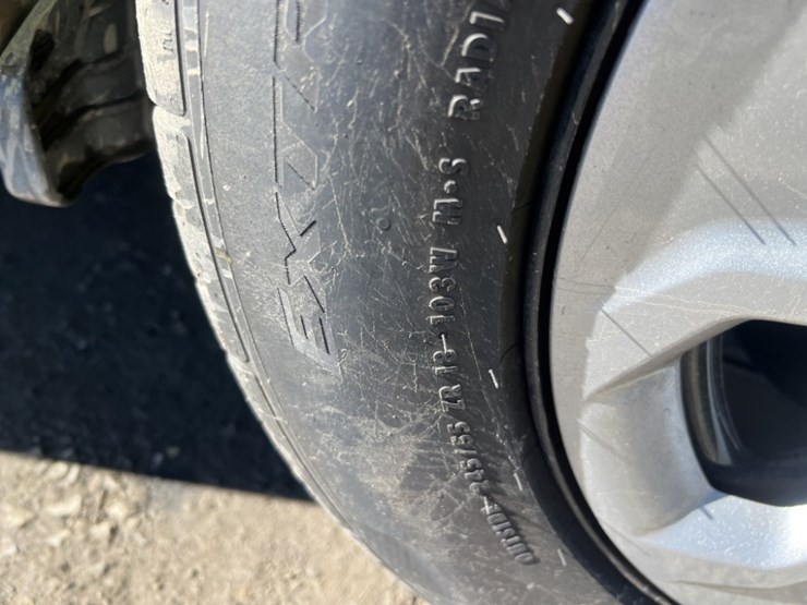 2016-ford-explorer-image-14