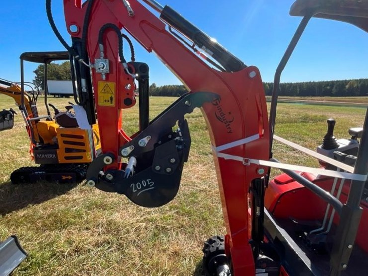 unused-cfg-qk20r-mini-excavator-(rato-image-2