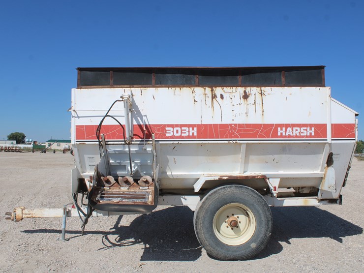 #2044-•-#2044---harsh-303h-feed-mixer-wagon-image-9