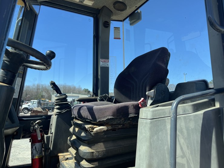 2007-deere-304j-image-16