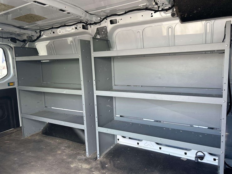 2015-ford-transit-image-17