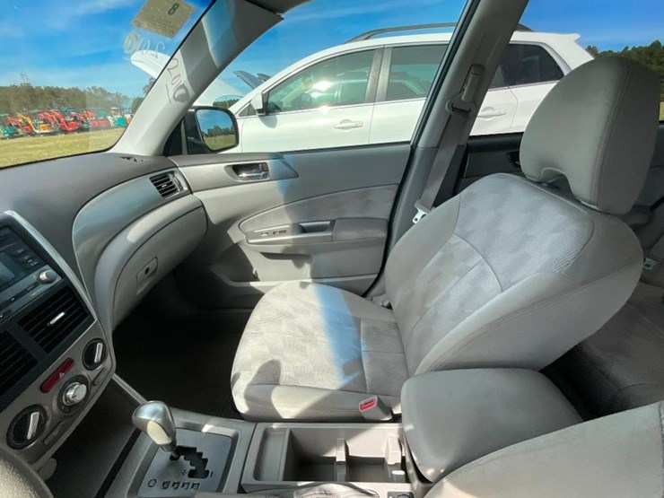 2010-subaru-forester-image-14