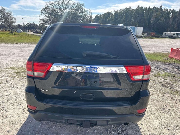 2013-jeep-grand-cherokee-laredo-image-20