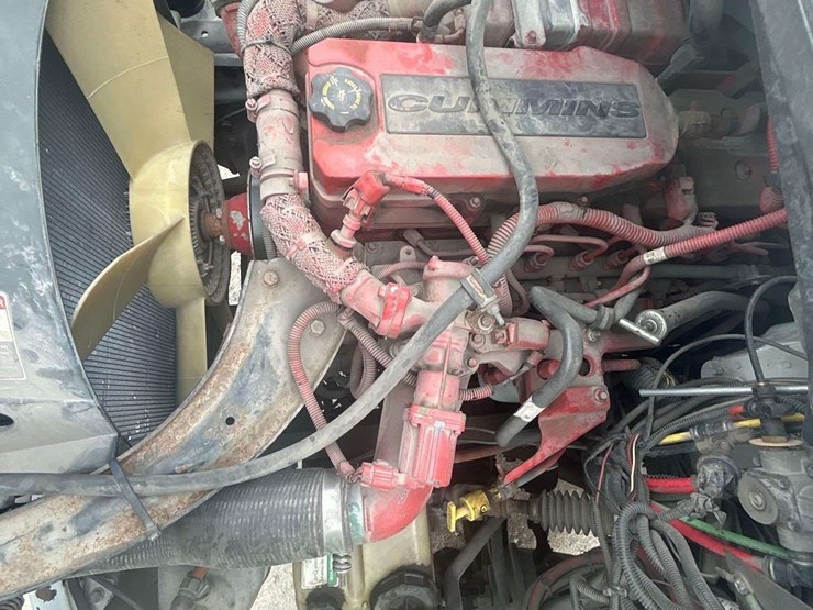 2012-freightliner-m2-106-asphalt-pothole-patcher-truck-image-9