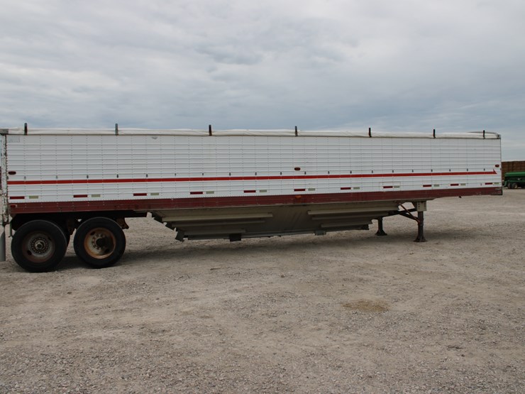 #2079-•-#2079-1981-barret-42ft-super-hopper-bottom-trailer-image-4