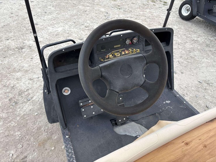 2005-ez-go-utility-cart-image-15