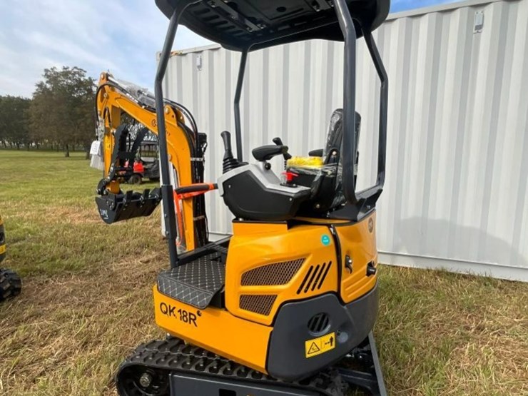 unused-cfg-qk18r-mini-excavator-(rato-image-7