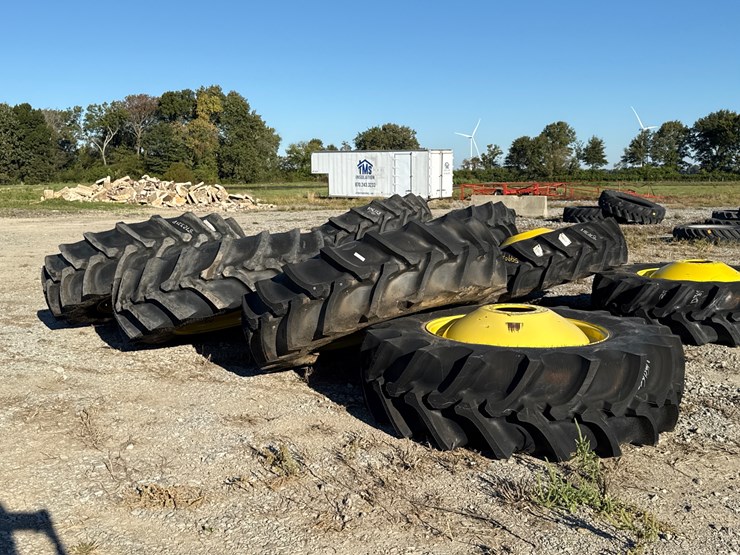 #28363-•-lot-of-(4)-unused-firestone-520/85r42r2-tires-image-2