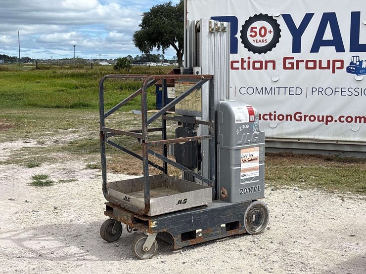 2016-jlg-20mvl-19ft-aerial-platform-lift-image-1