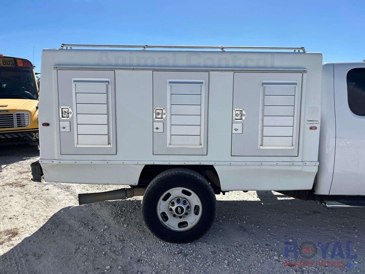 2013-chevrolet-silverado-3500-image-26