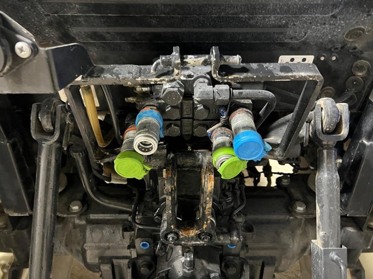 new-holland-t4.75-image-13