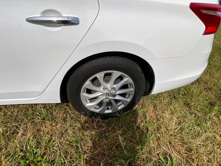 2019-nissan-sentra-(at,-miles-read-124131,-image-5