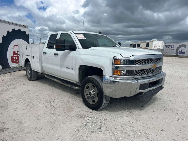 2019-chevrolet-silverado-image-2