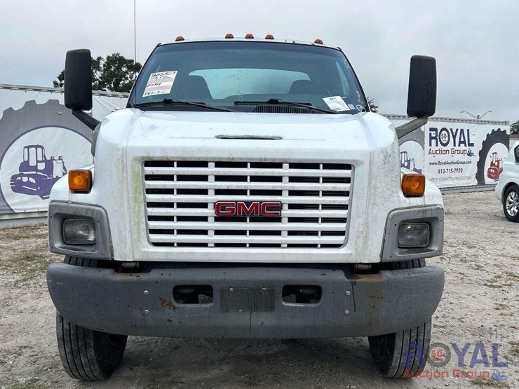 2005-gmc-c8500-flatbed-service-truck-image-25