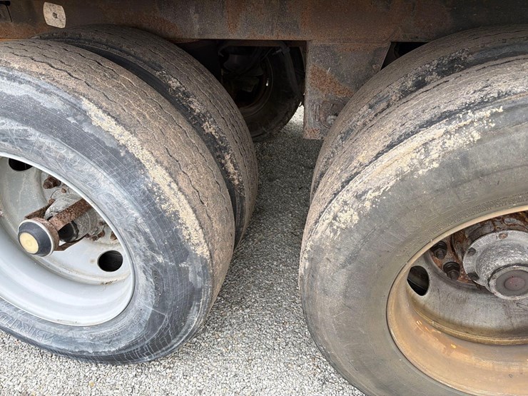 2011-utility-van-image-6