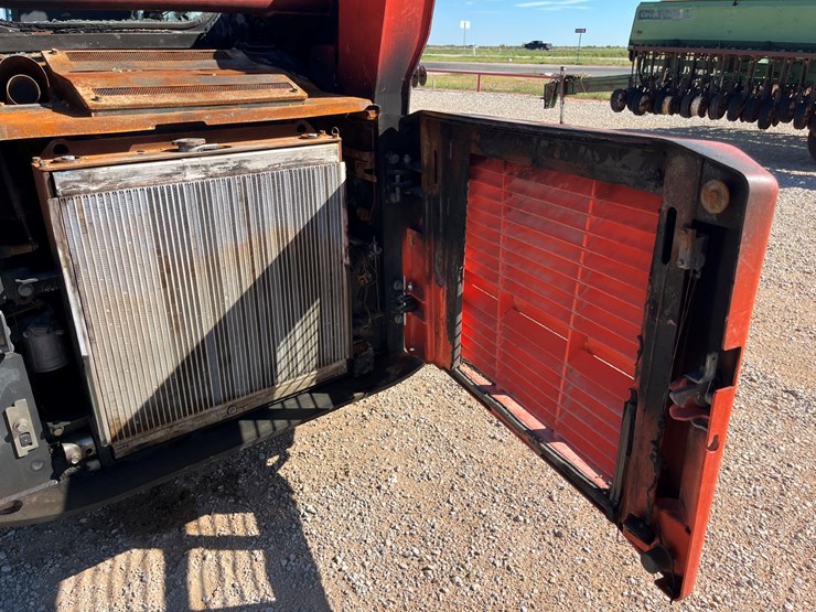 kubota-svl75-2-image-8