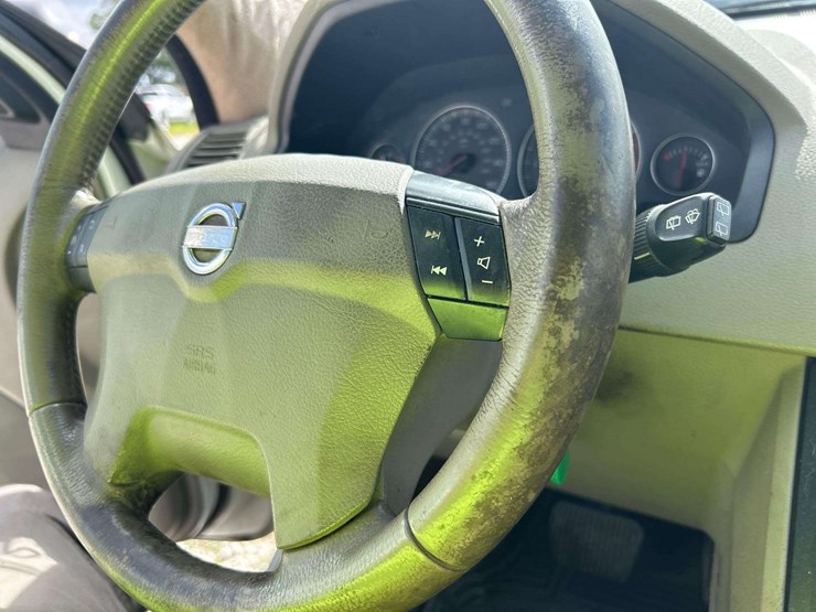 2004-volvo-xc90-image-11