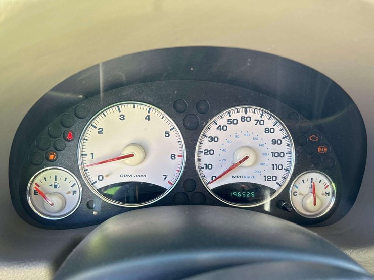 2004-jeep-liberty-image-14