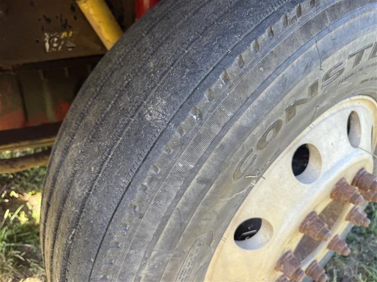 2005-peterbilt-387-image-45