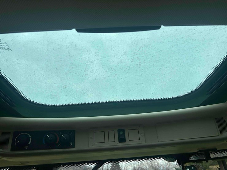 2011-john-deere-6430-premium-image-27