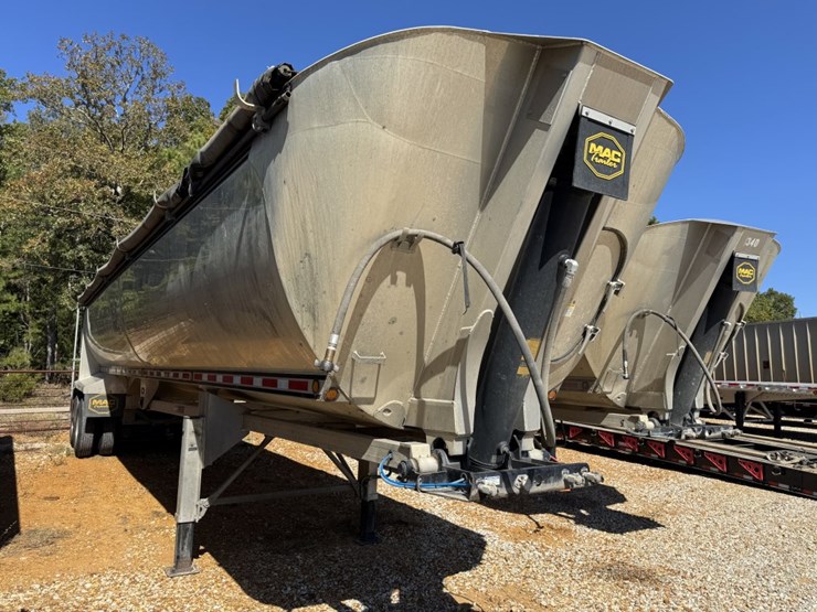 #4613-•-2024-mac-trailer-image-1