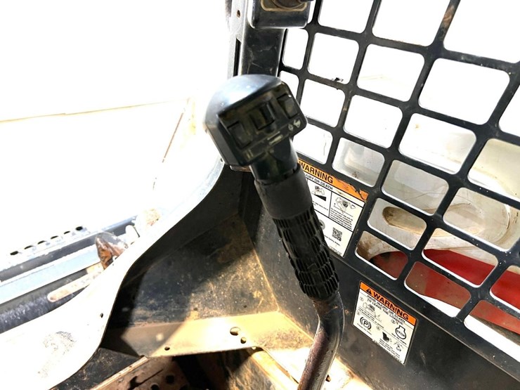 2019-bobcat-t550-image-26