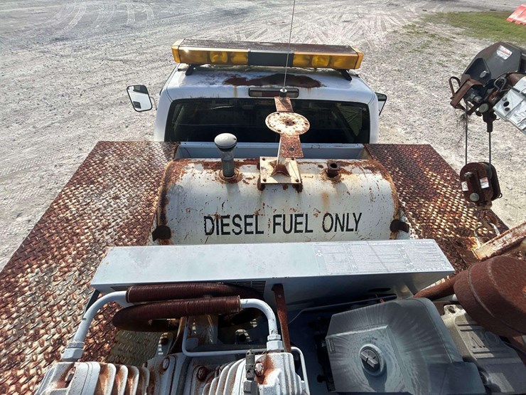 1997-chevrolet-c3500-auto-crane-service-truck-image-19