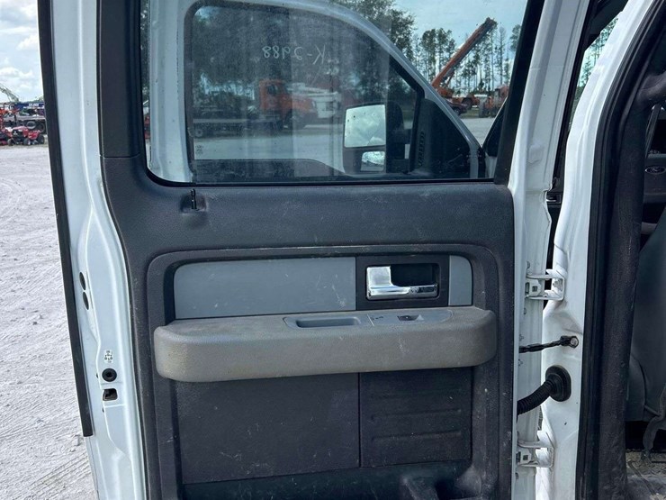 2014-ford-f150-image-21