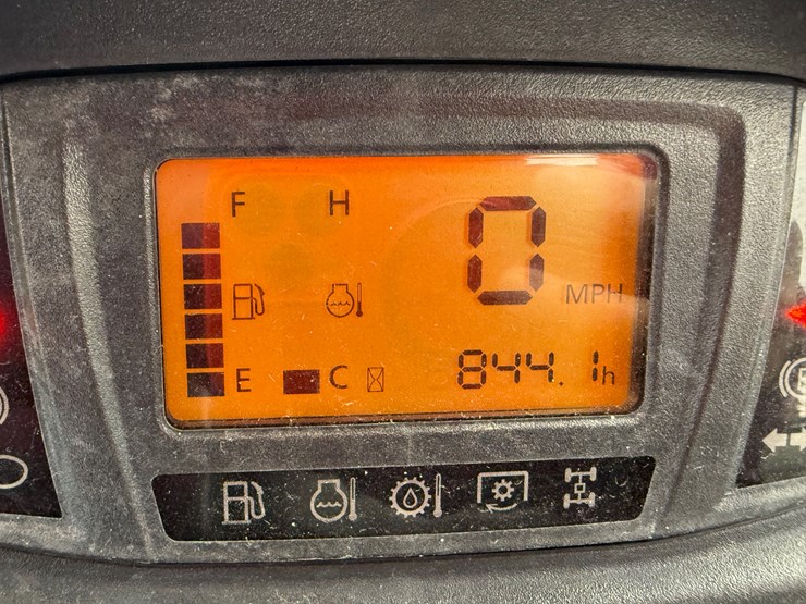 kubota-rtvx1140-image-19