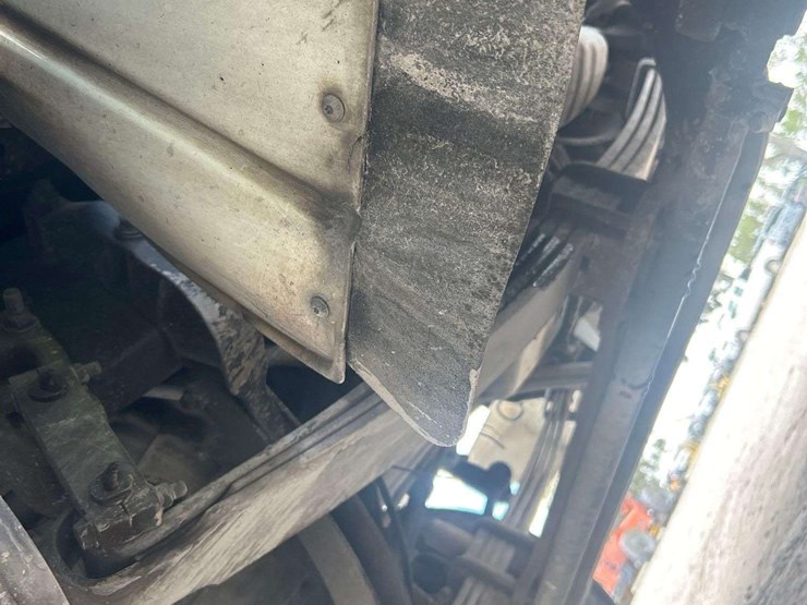 2016-freightliner-m2-106-altec-am50-50ft-bucket-truck-image-49