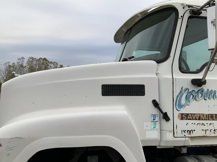 2004-mack-chn613-image-43