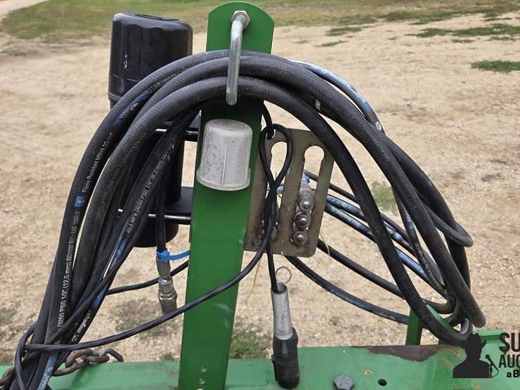 2011-john-deere-637-image-10