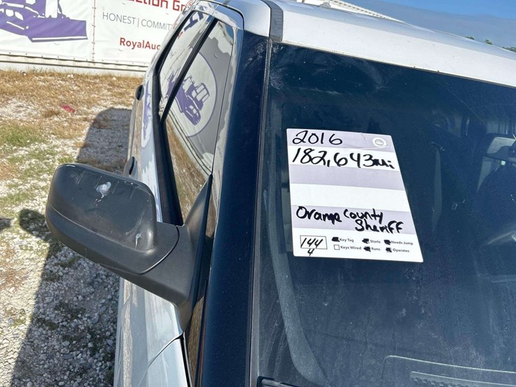 2016-ford-explorer-image-22