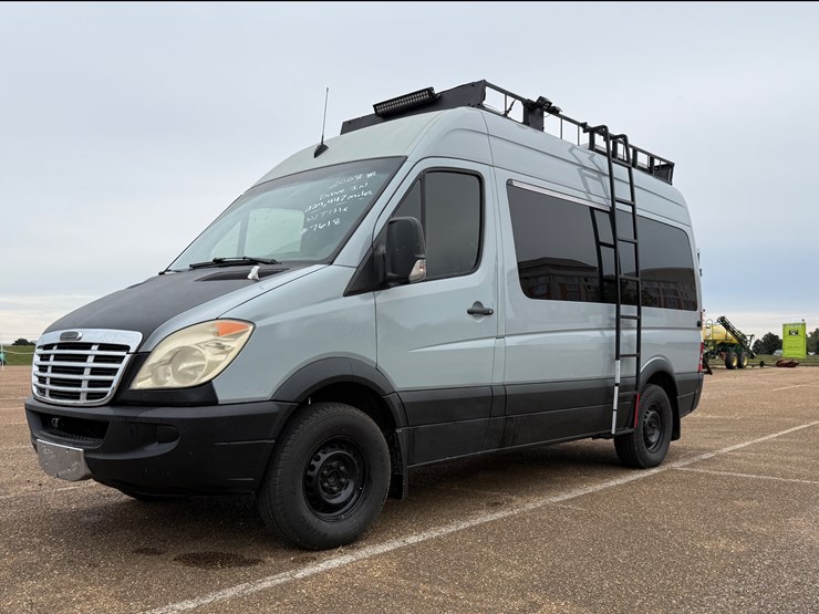 2008-freightliner-sprinter-2500-image-2