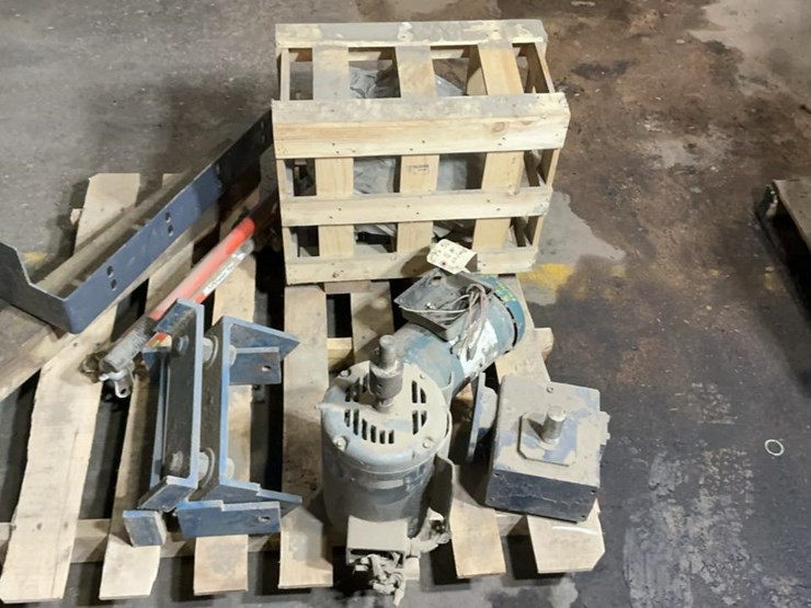 #182-•-electric-motors-and-various-parts-image-2