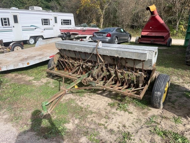 john-deere-8-image-1