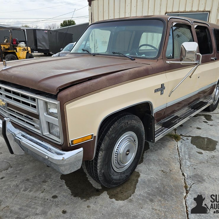 1988 CHEVROLET SUBURBAN