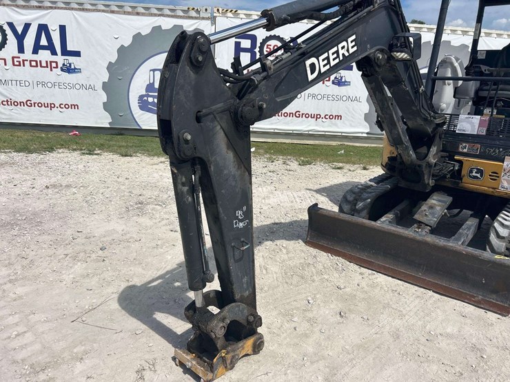 2017-deere-30g-image-10