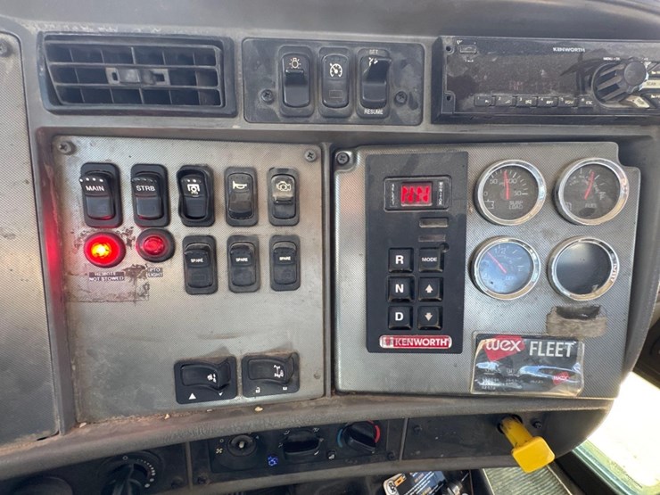 2018-kenworth-t270-image-30